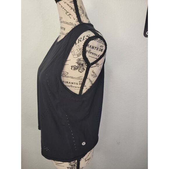 Lululemon Muscle Tank Top Womens SZ 6/8 Perforated Slash Open Back Black - Picture 4 of 7